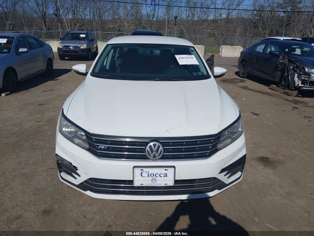 44828568 :رقم المزاد ، 1VWDT7A36HC068191 vin ، 2017 Volkswagen Passat 1.8t R-line مزاد بيع