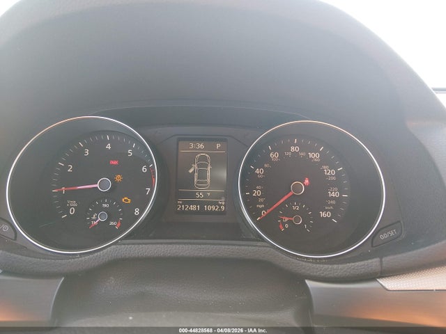 44828568 :رقم المزاد ، 1VWDT7A36HC068191 vin ، 2017 Volkswagen Passat 1.8t R-line مزاد بيع