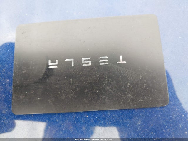 2022 Tesla Model Y Performance Dual Motor All-wheel Drive მანქანა იყიდება აუქციონზე, vin: 7SAYGDEF2NF491069, აუქციონის ნომერი: 44828645