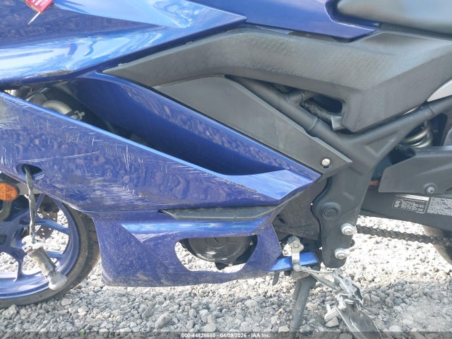 Yamaha Yzfr3 A 2021 MH3RH18Y0MK005968 Image 9