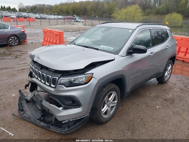 44828672 :رقم المزاد ، 3C4NJDBN5PT513504 vin ، 2023 Jeep Compass Latitude 4x4 مزاد بيع
