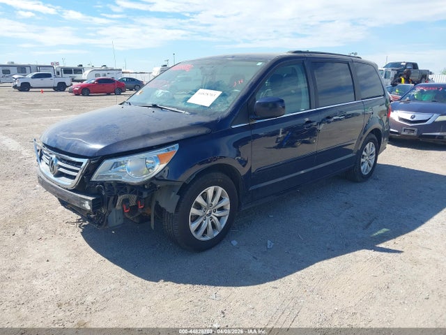 44828703 :رقم المزاد ، 2C4RVABG6ER134937 vin ، 2014 Volkswagen Routan Se مزاد بيع
