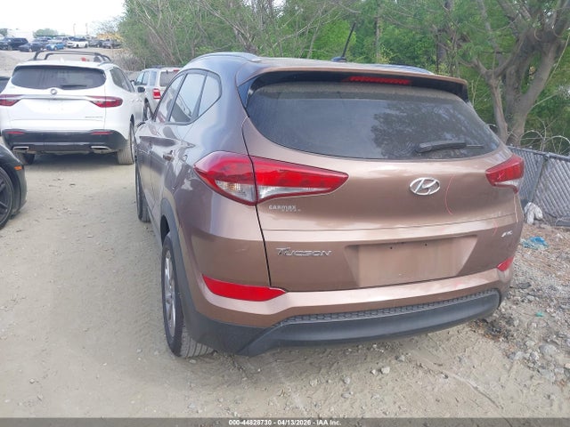 44828730 :رقم المزاد ، KM8J3CA48HU318205 vin ، 2017 Hyundai Tucson Se مزاد بيع