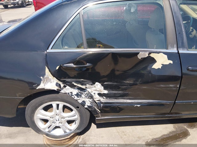 2007 Honda Accord 2.4 Lx მანქანა იყიდება აუქციონზე, vin: 1HGCM56457A077770, აუქციონის ნომერი: 44828734