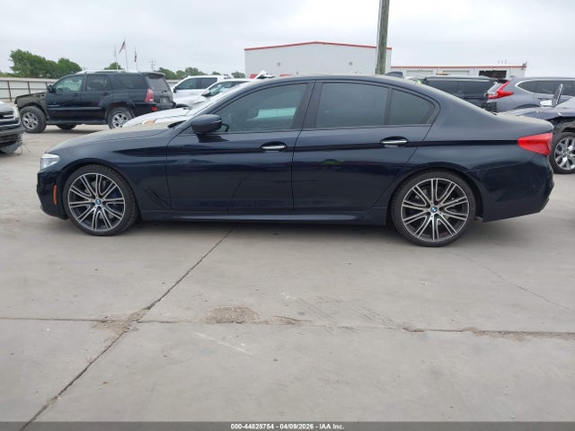 2017 Bmw 540i მანქანა იყიდება აუქციონზე, vin: WBAJE5C35HG915838, აუქციონის ნომერი: 44828754