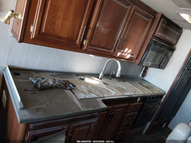 Продаж на аукціоні авто 2002 Freightliner Chassis X Line Motor Home, vin: 4UZAAHAK42CJ91628, номер лоту: 44828793
