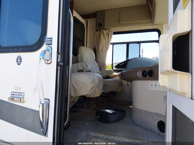 Продаж на аукціоні авто 2002 Freightliner Chassis X Line Motor Home, vin: 4UZAAHAK42CJ91628, номер лоту: 44828793