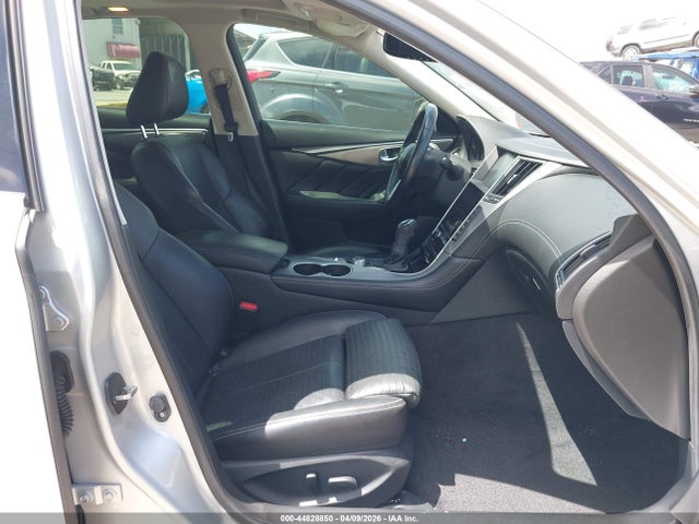 44828850 :رقم المزاد ، JN1EV7AP3JM358377 vin ، 2018 Infiniti Q50 3.0t Sport مزاد بيع