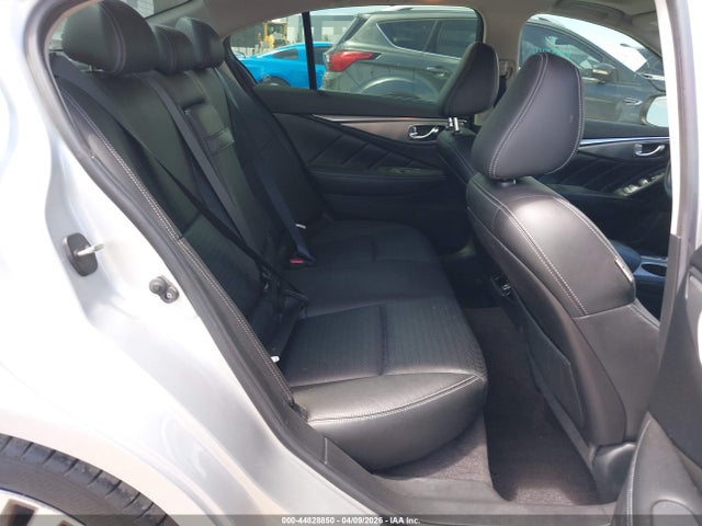 44828850 :رقم المزاد ، JN1EV7AP3JM358377 vin ، 2018 Infiniti Q50 3.0t Sport مزاد بيع