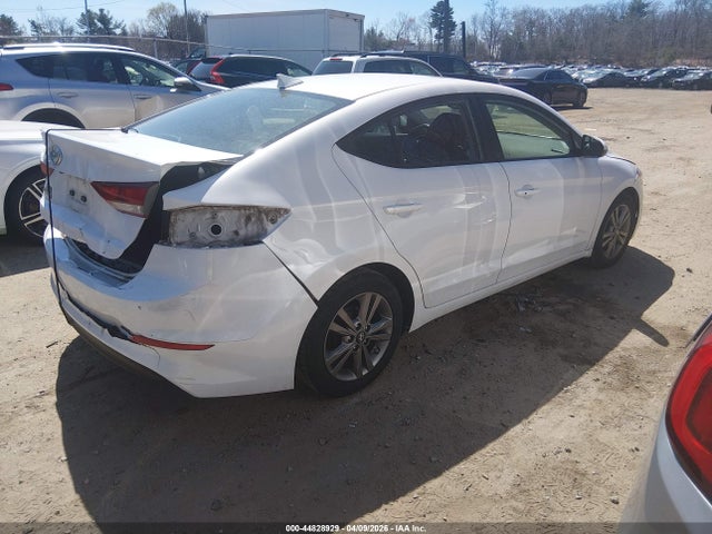 2017 Hyundai Elantra Value Edition მანქანა იყიდება აუქციონზე, vin: 5NPD84LF3HH133707, აუქციონის ნომერი: 44828929