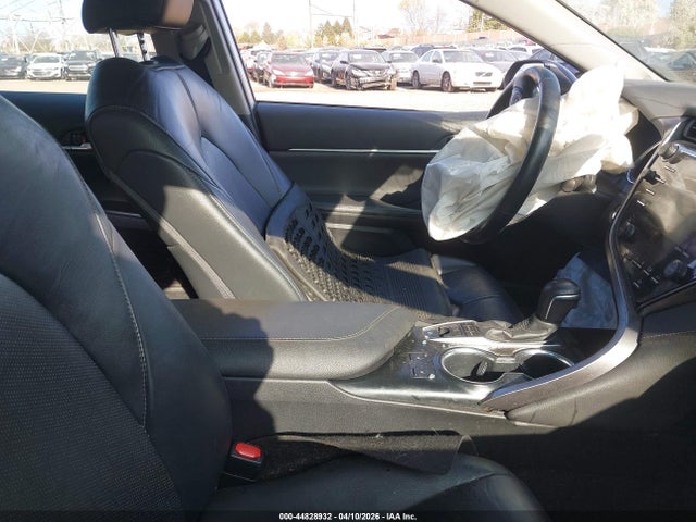 4T1B61HK0KU284935 Toyota CAMRY XSE