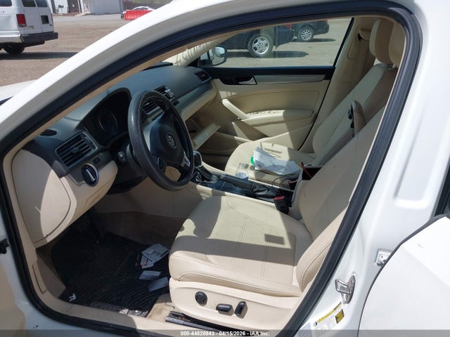 2015 VOLKSWAGEN PASSAT 1VWAT7A32FC067765 Photo 4