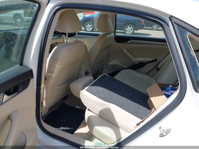 2015 VOLKSWAGEN PASSAT 1VWAT7A32FC067765 Photo 7