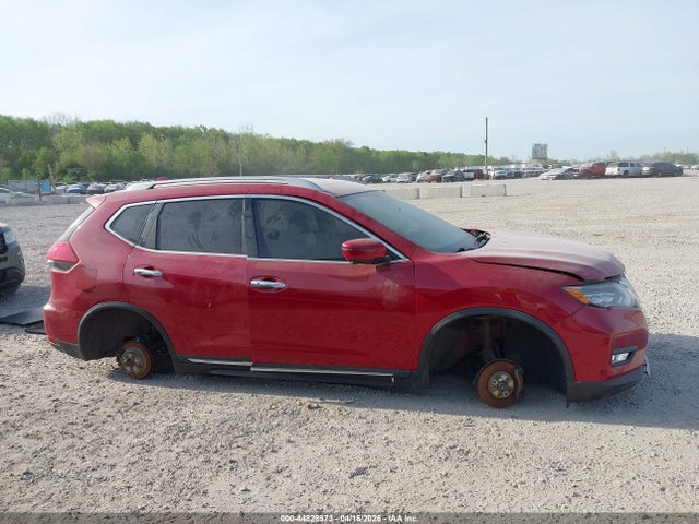 2017 Nissan Rogue Sl მანქანა იყიდება აუქციონზე, vin: 5N1AT2MVXHC810335, აუქციონის ნომერი: 44828973