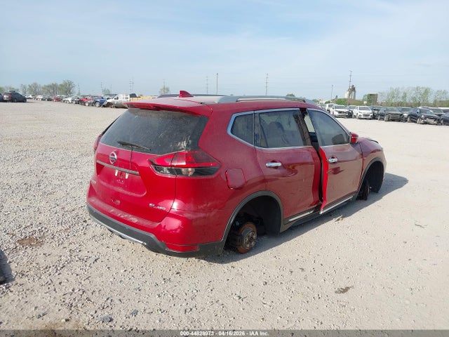 2017 Nissan Rogue Sl მანქანა იყიდება აუქციონზე, vin: 5N1AT2MVXHC810335, აუქციონის ნომერი: 44828973
