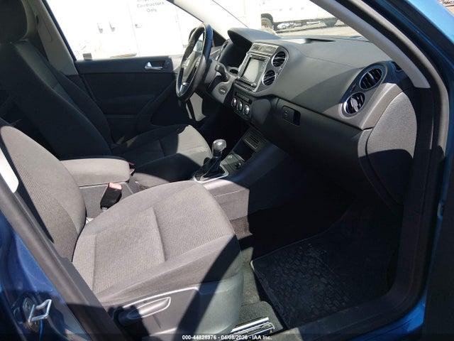 44828976 :رقم المزاد ، WVGBV7AX8JK003745 vin ، 2018 Volkswagen Tiguan Limited 2.0t مزاد بيع