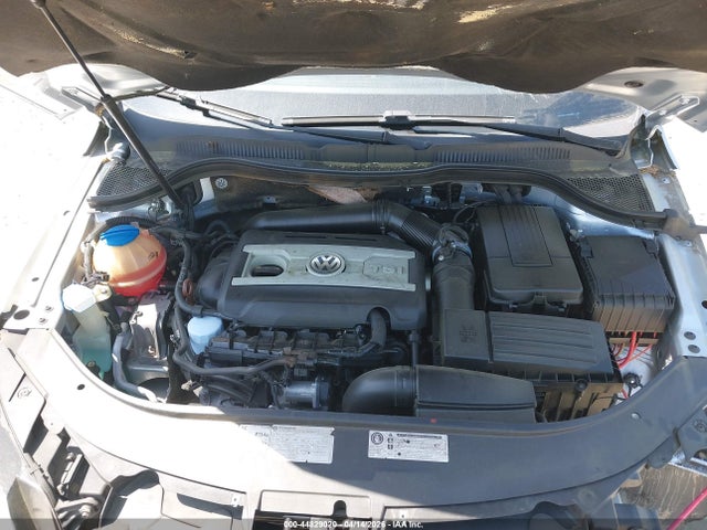Продаж на аукціоні авто 2013 Volkswagen Cc 2.0t Sport, vin: WVWBN7AN8DE517472, номер лоту: 44829020