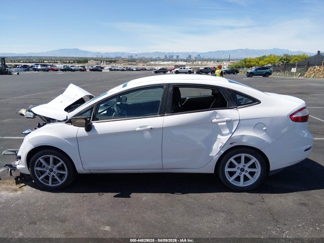 Ford FIESTA SE 2018 3FADP4BJ2JM136600 Image 15