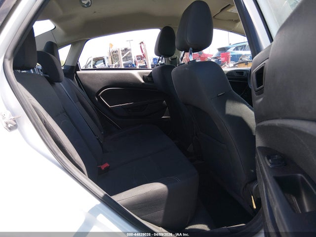 Ford FIESTA SE 2018 3FADP4BJ2JM136600 Image 8