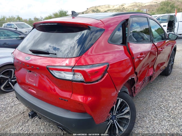 44829030 :رقم المزاد ، 1FMCU9H94NUB39990 vin ، 2022 Ford Escape Sel مزاد بيع