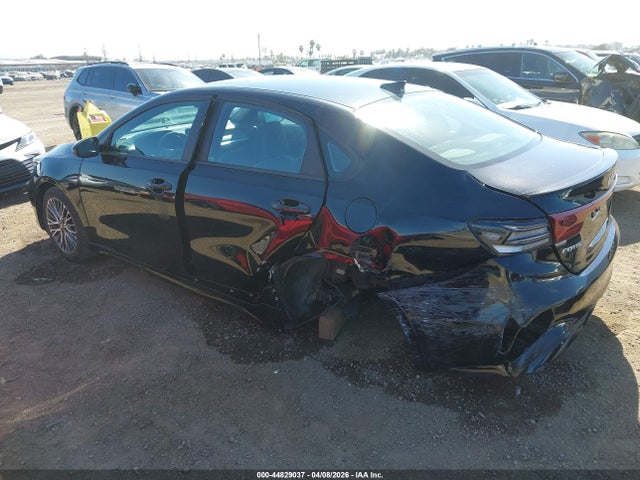 44829037 :رقم المزاد ، 3KPF54AD9NE472345 vin ، 2022 Kia Forte Gt-line مزاد بيع