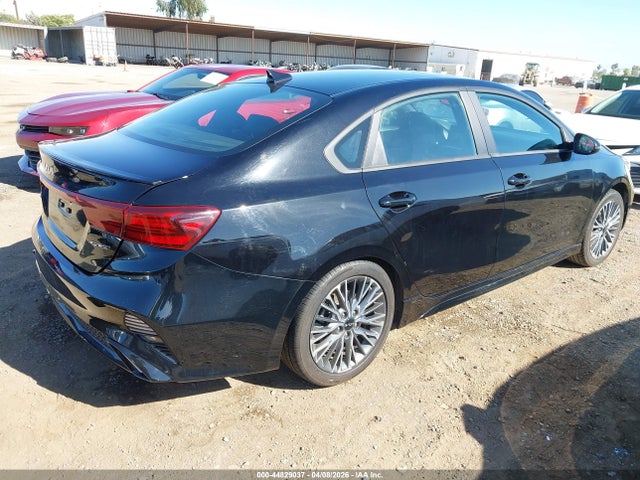44829037 :رقم المزاد ، 3KPF54AD9NE472345 vin ، 2022 Kia Forte Gt-line مزاد بيع