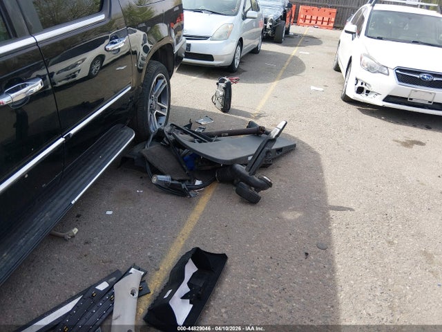 2008 Cadillac Escalade Esv Standard მანქანა იყიდება აუქციონზე, vin: 1GYFK66858R187824, აუქციონის ნომერი: 44829046