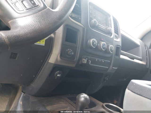Auction sale of the 2018 Ram 3500 Tradesman  4x4 8' Box, vin: 3C63RRGL3JG305035, lot number: 44829058