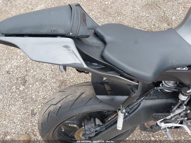 Yamaha YZFR6 2018 JYARJ28EXJA003544 Image 16