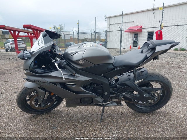 Yamaha YZFR6 2018 JYARJ28EXJA003544 Image 13
