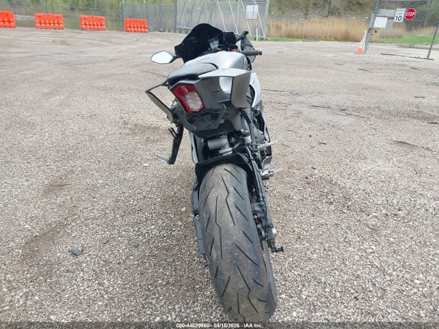 Yamaha YZFR6 2018 JYARJ28EXJA003544 Image 6