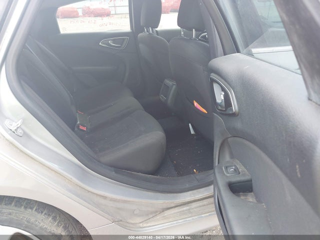44829140 :رقم المزاد ، 1C3CCCAB5GN136390 vin ، 2016 Chrysler 200 Limited مزاد بيع