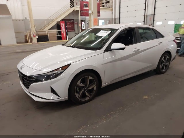 5NPLS4AG5PH118729 Hyundai ELANTRA SEL