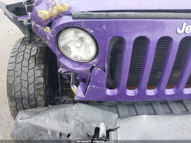 1C4BJWDG3JL853542 Jeep Wrangler Jk Unlimited Sport 4x4