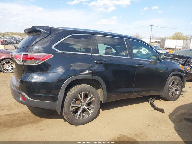 44829312 :رقم المزاد ، 5TDJKRFH2GS504704 vin ، 2016 Toyota Highlander Xle V6 مزاد بيع