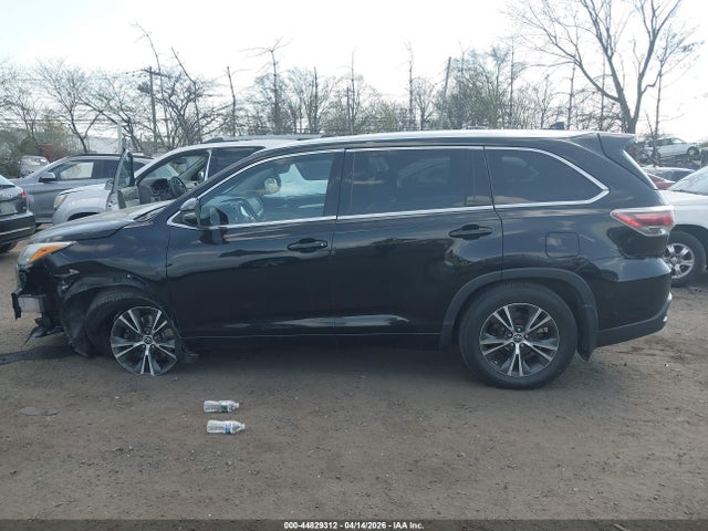 44829312 :رقم المزاد ، 5TDJKRFH2GS504704 vin ، 2016 Toyota Highlander Xle V6 مزاد بيع