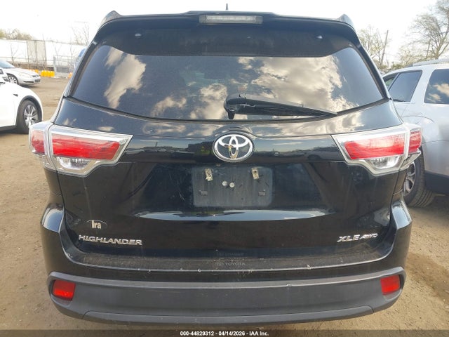 44829312 :رقم المزاد ، 5TDJKRFH2GS504704 vin ، 2016 Toyota Highlander Xle V6 مزاد بيع