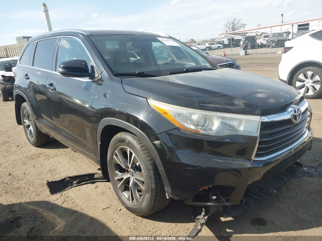 44829312 :رقم المزاد ، 5TDJKRFH2GS504704 vin ، 2016 Toyota Highlander Xle V6 مزاد بيع