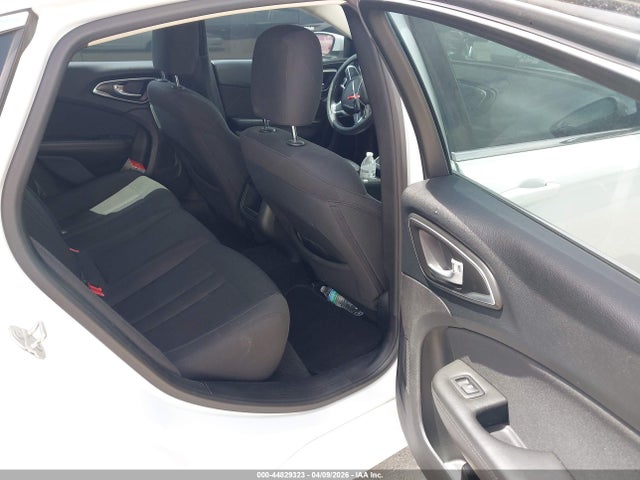 2015 CHRYSLER 200 1C3CCCAB7FN743132 Photo 7