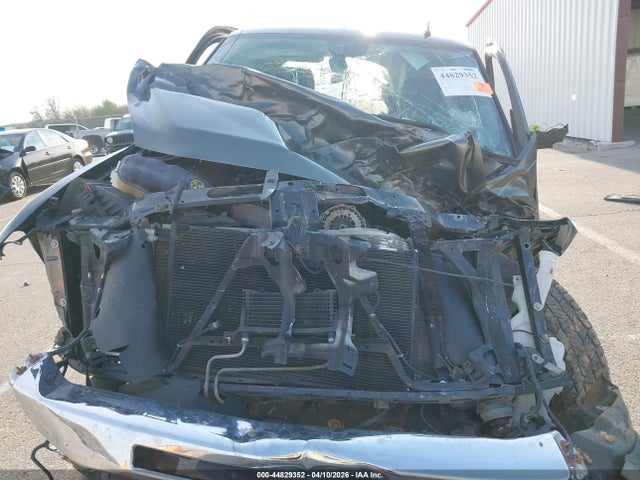Продажа на аукционе авто 2011 Chevrolet Silverado 1500 Lt, vin: 3GCPKSE38BG212828, номер лота: 44829352