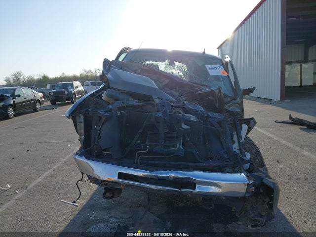 Продажа на аукционе авто 2011 Chevrolet Silverado 1500 Lt, vin: 3GCPKSE38BG212828, номер лота: 44829352