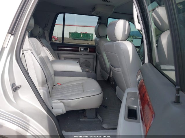 2006 Lincoln Navigator Luxury/ultimate მანქანა იყიდება აუქციონზე, vin: 5LMFU28506LJ10525, აუქციონის ნომერი: 44829367