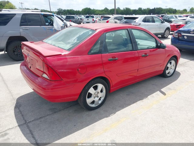 2003 FORD FOCUS 1FAFP383X3W307852 Photo 3