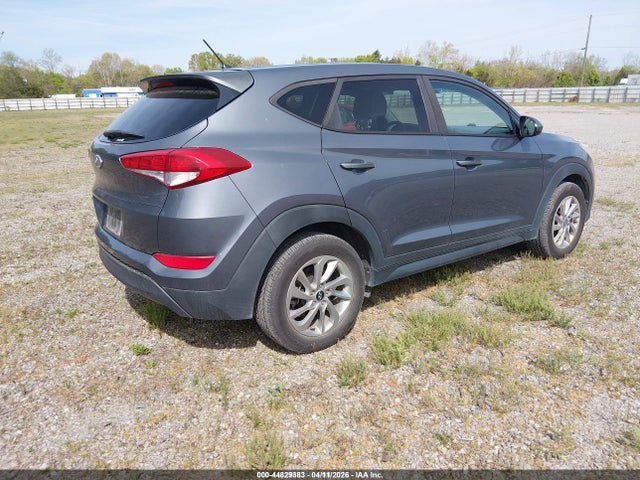 2018 HYUNDAI TUCSON KM8J23A45JU655357 Photo 3