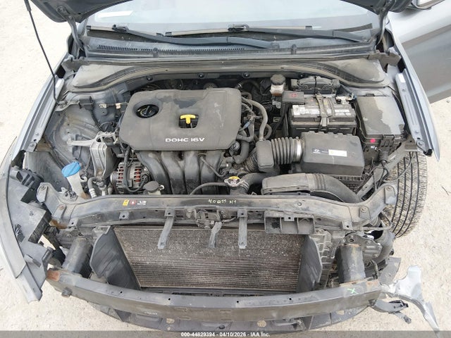KMHD74LF6HU095555 Hyundai ELANTRA SE