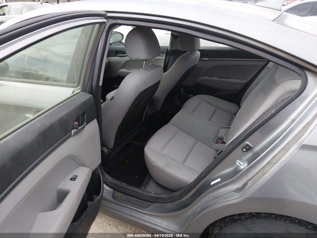 KMHD74LF6HU095555 Hyundai ELANTRA SE