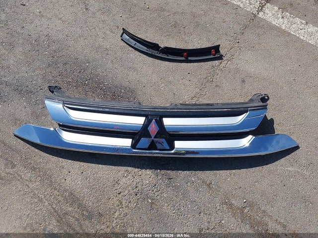 2018 Mitsubishi Outlander Sel მანქანა იყიდება აუქციონზე, vin: JA4AD3A37JZ047505, აუქციონის ნომერი: 44829454