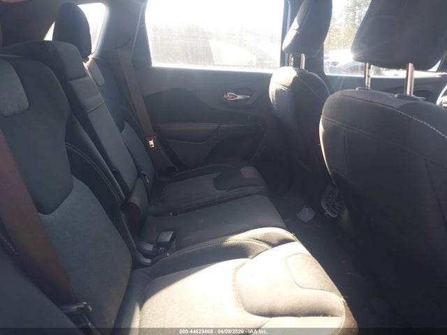 44829468 :رقم المزاد ، 1C4PJMABXFW685164 vin ، 2015 Jeep Cherokee Sport مزاد بيع