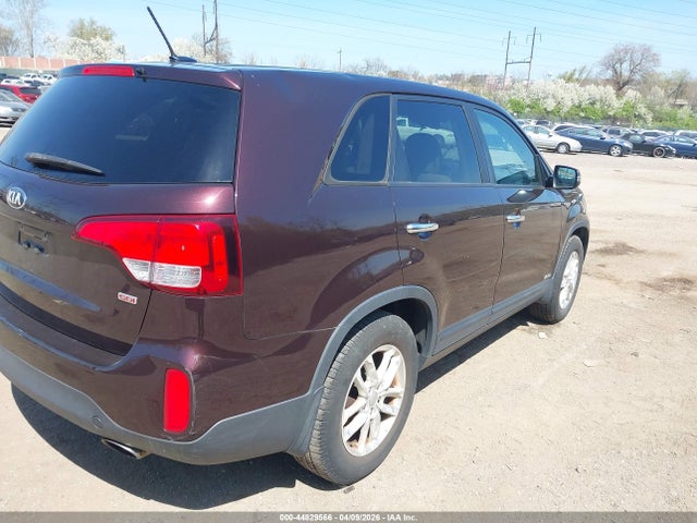 5XYKTCA68FG564650 KIA SORENTO LX