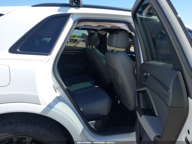 Aukcja sprzedaży 2023 Audi Q3 Premium 45 Tfsi S Line Quattro Tiptronic, vin: WA1DECF36P1112077, numer aukcji: 44829602